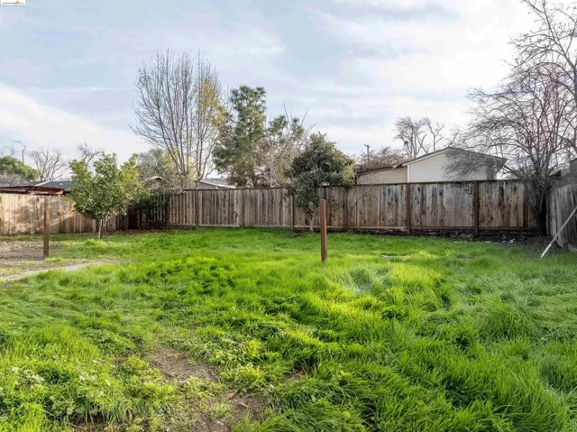 93 Atherton Ave, Pittsburg, California 94565