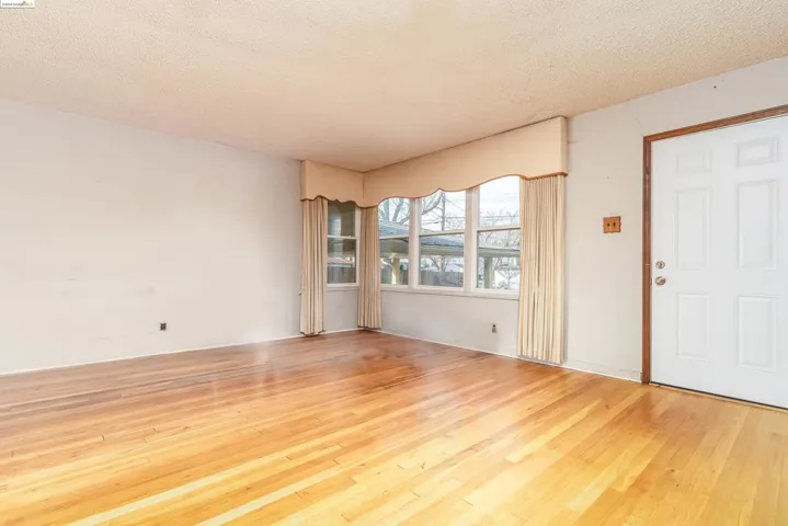 93 Atherton Ave, Pittsburg, California 94565