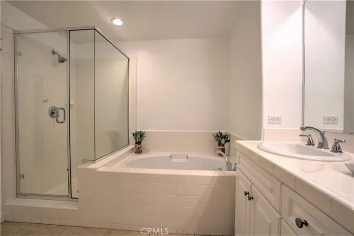 134 Pantheon, Irvine, California 92620