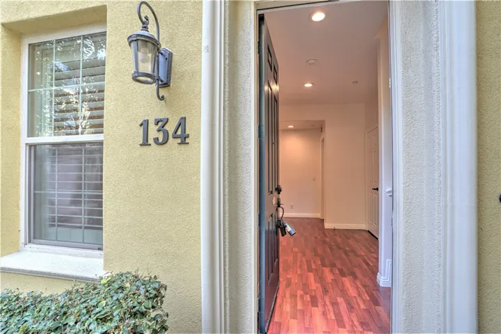 134 Pantheon, Irvine, California 92620