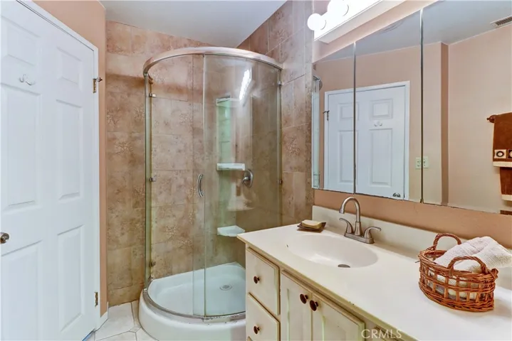 Junior ADU shower