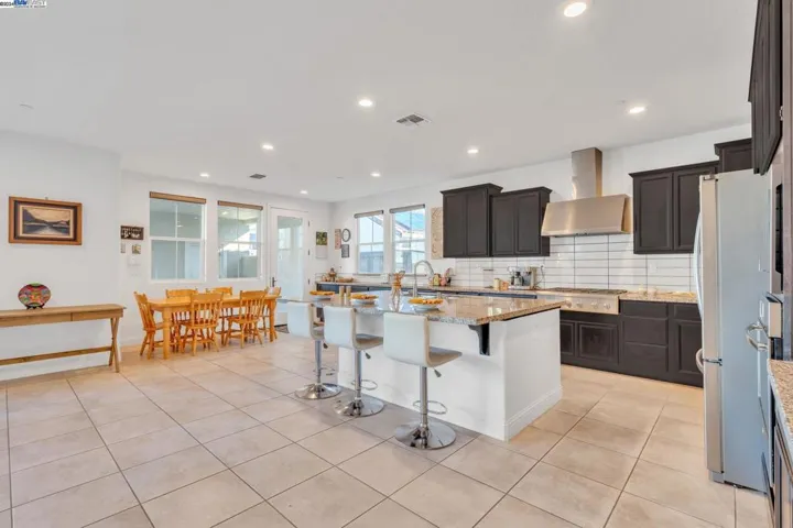 1448 S Bella Vita St, Mountain House, California 95391