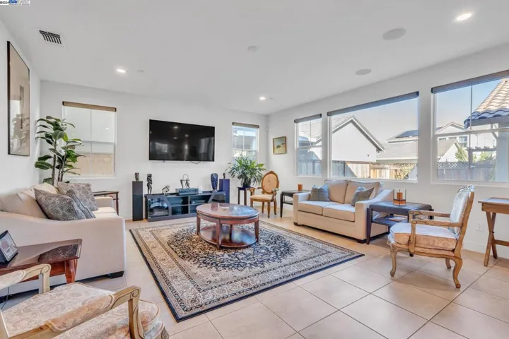 1448 S Bella Vita St, Mountain House, California 95391