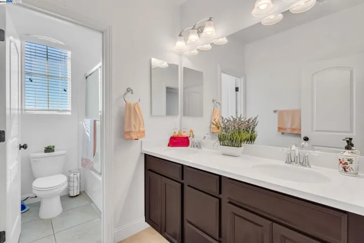 1448 S Bella Vita St, Mountain House, California 95391