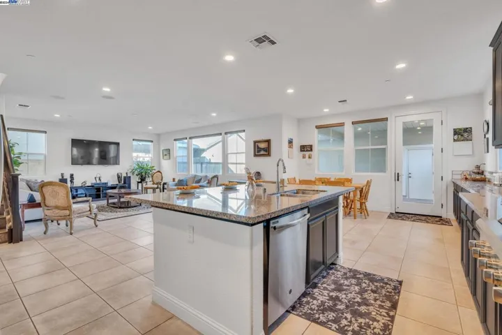 1448 S Bella Vita St, Mountain House, California 95391