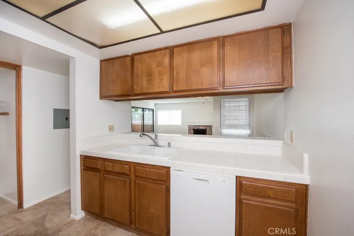 315 Coral Reef Drive 15, Huntington Beach, California 92648