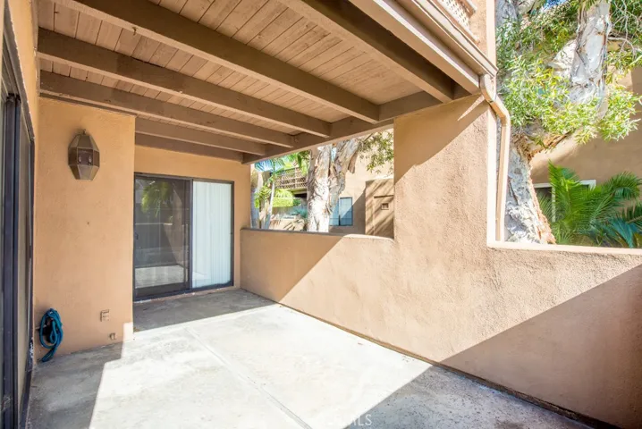 315 Coral Reef Drive 15, Huntington Beach, California 92648