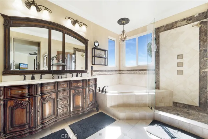 Owner's suite bath.