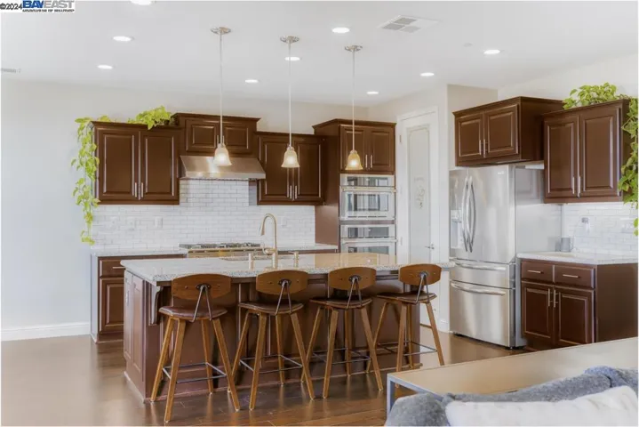 28743 Vista Grande Dr, Hayward, California 94544