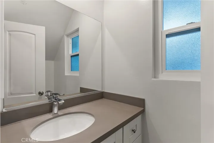 619 N Lucia Avenue N 1, Redondo Beach, California 90277