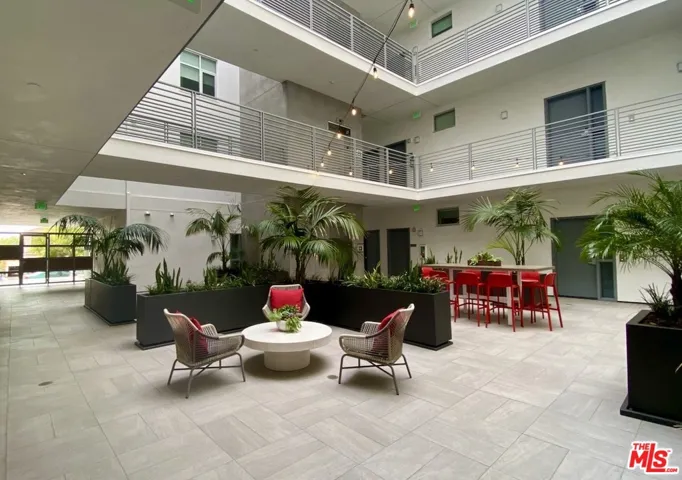 8017 W Norton Avenue 104, West Hollywood, California 90046
