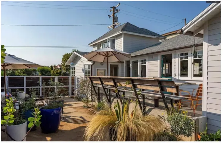 255 Center Street, Laguna Beach, California 92651
