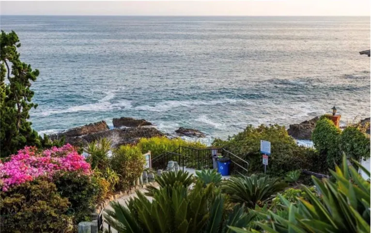255 Center Street, Laguna Beach, California 92651