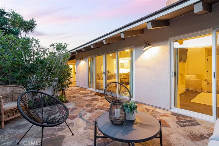 431 Vista Grande, Newport Beach, California 92660