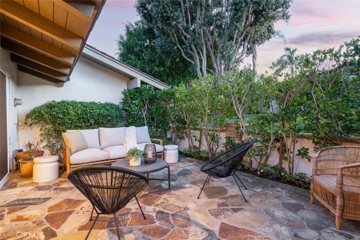 431 Vista Grande, Newport Beach, California 92660