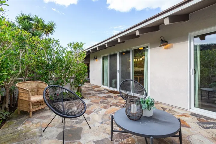 431 Vista Grande, Newport Beach, California 92660