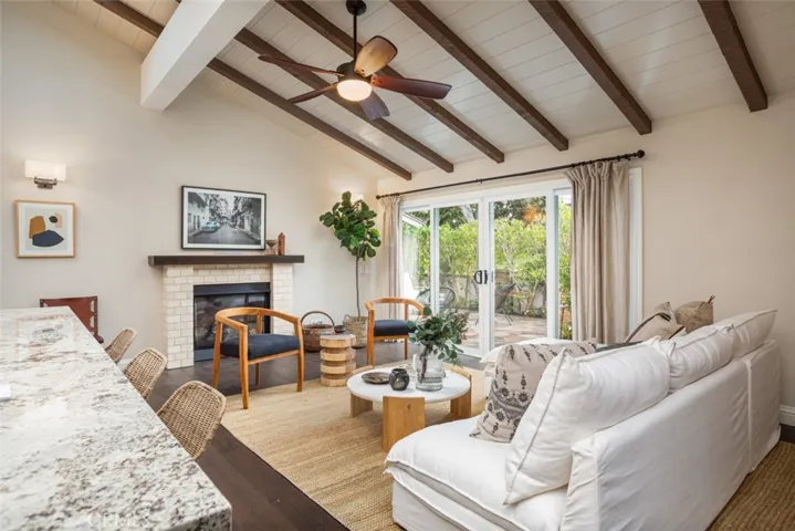 431 Vista Grande, Newport Beach, California 92660