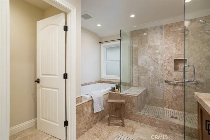 431 Vista Grande, Newport Beach, California 92660