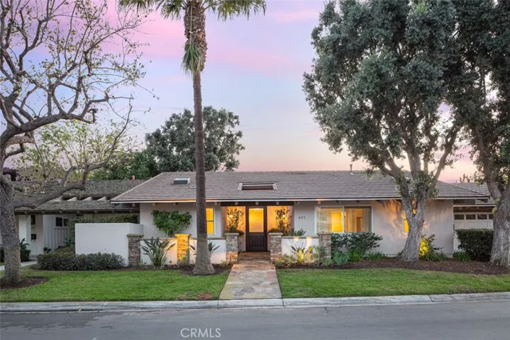 431 Vista Grande, Newport Beach, California 92660