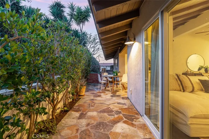 431 Vista Grande, Newport Beach, California 92660