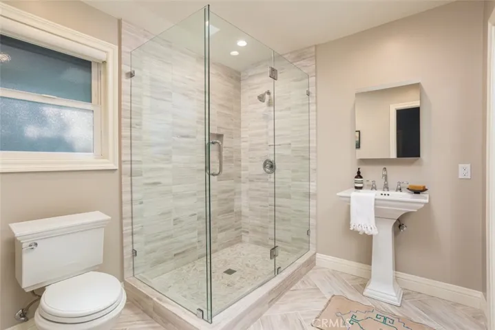 431 Vista Grande, Newport Beach, California 92660