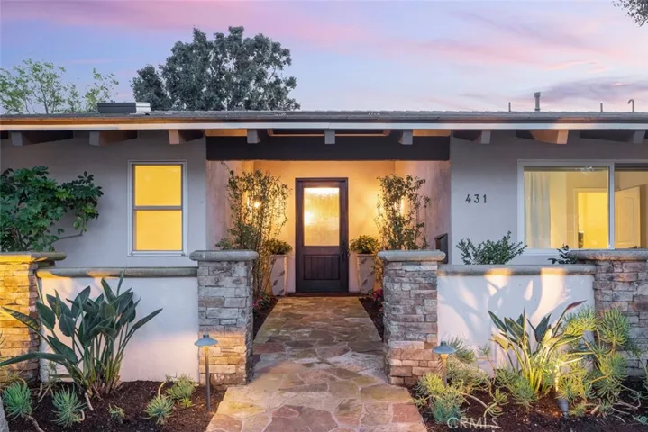 431 Vista Grande, Newport Beach, California 92660
