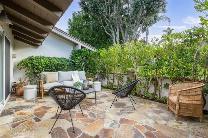 431 Vista Grande, Newport Beach, California 92660