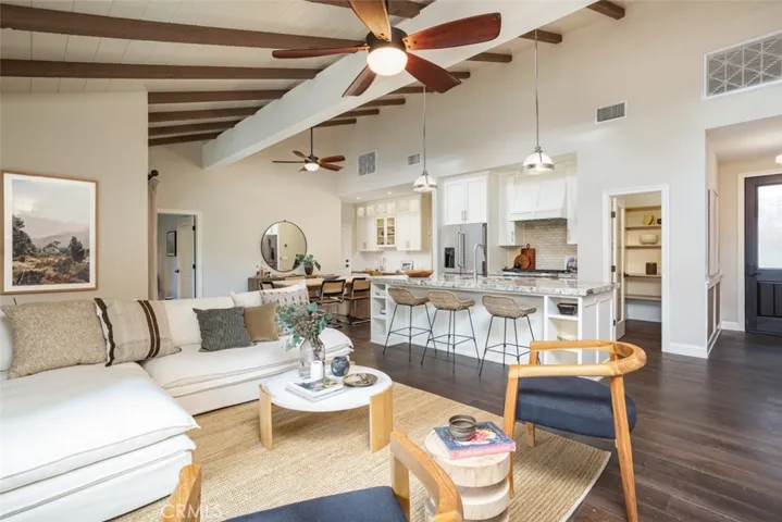 431 Vista Grande, Newport Beach, California 92660