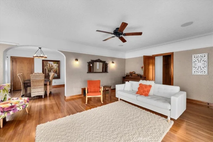 337 Ximeno Avenue, Long Beach, California 90814