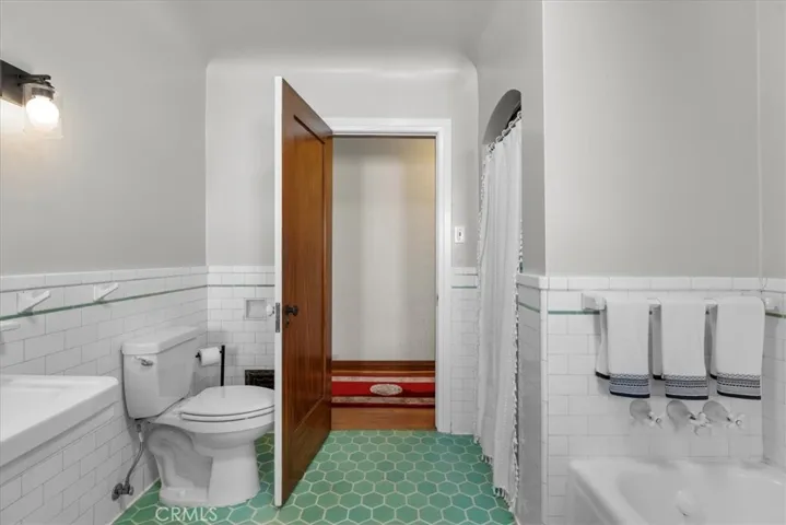 337 Ximeno Avenue, Long Beach, California 90814