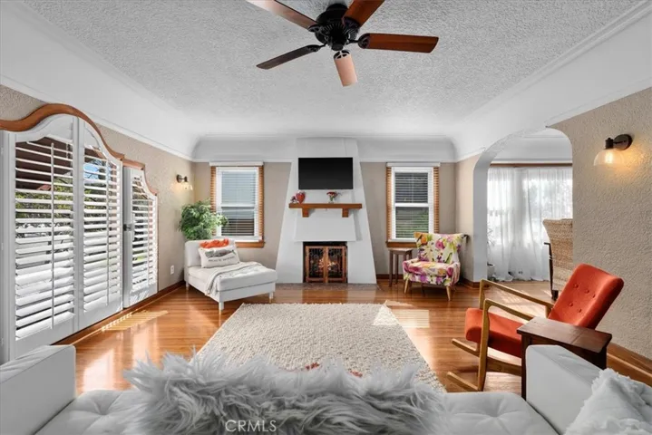 337 Ximeno Avenue, Long Beach, California 90814