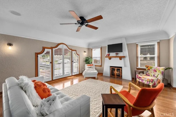 337 Ximeno Avenue, Long Beach, California 90814