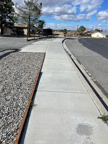 15862 Green Hill Drive, Victorville, California 92394