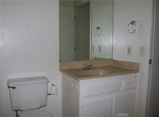 15862 Green Hill Drive, Victorville, California 92394