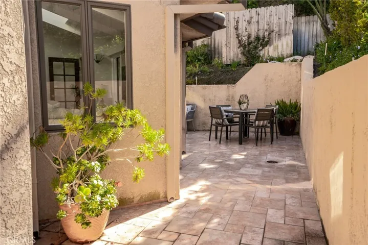245 Calliope Street 2, Laguna Beach, California 92651