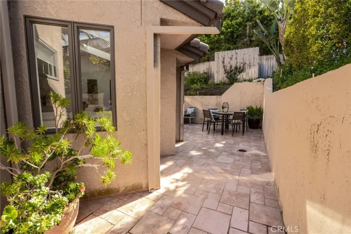 245 Calliope Street 2, Laguna Beach, California 92651