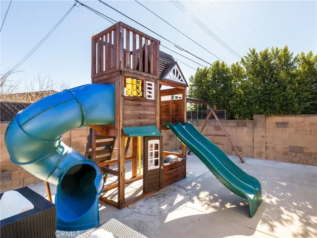 8460 Hanna Avenue, West Hills, California 91304