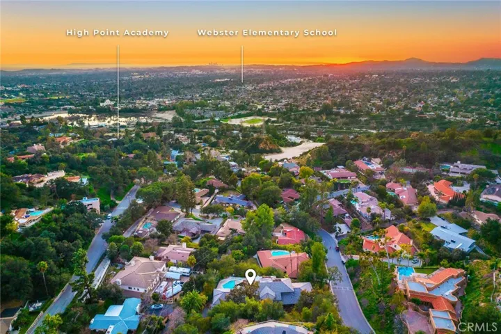 2070 Kinclair Drive, Pasadena, California 91107