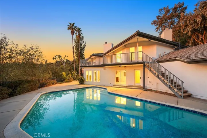 2070 Kinclair Drive, Pasadena, California 91107