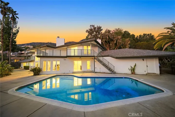 2070 Kinclair Drive, Pasadena, California 91107