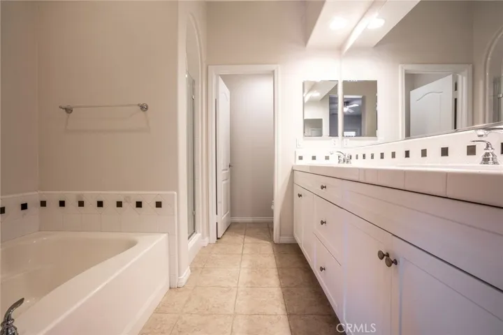103 Towngate 15, Irvine, California 92620