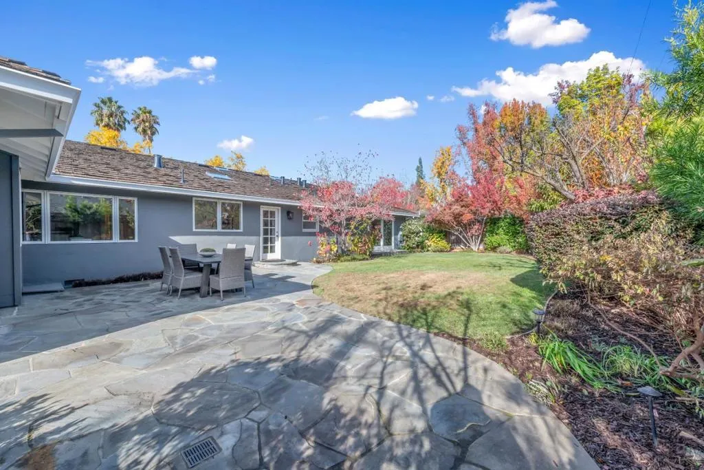 1360 Hillview Drive, Menlo Park, California 94025 home-pic-28