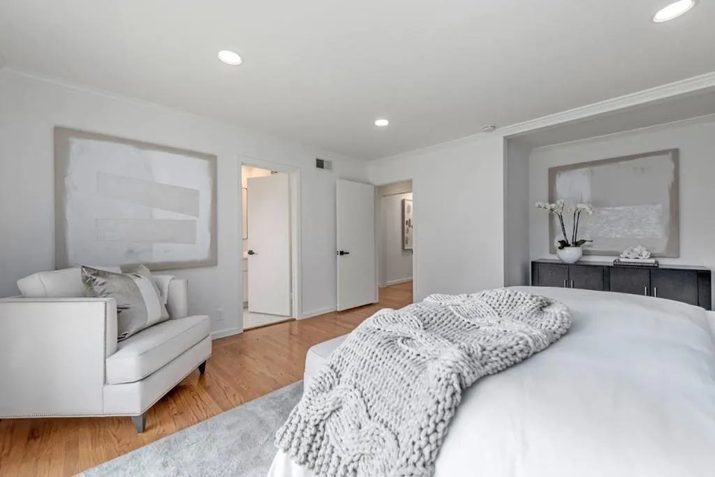 1360 Hillview Drive, Menlo Park, California 94025 home-pic-22
