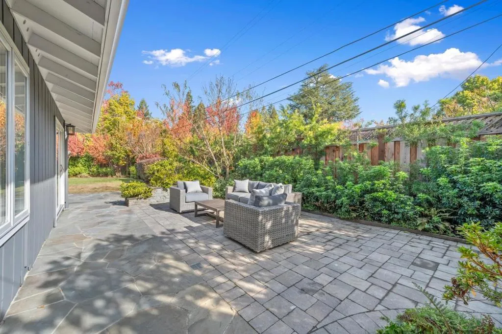 1360 Hillview Drive, Menlo Park, California 94025 home-pic-30