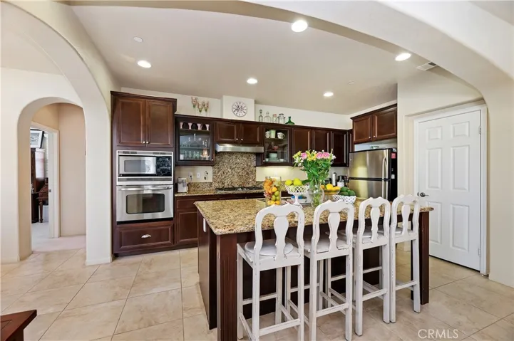 46262 Lone Pine Drive, Temecula, California 92592