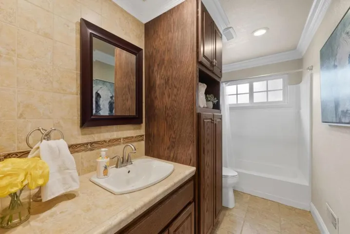 13440 Center Avenue, San Martin, California 95046