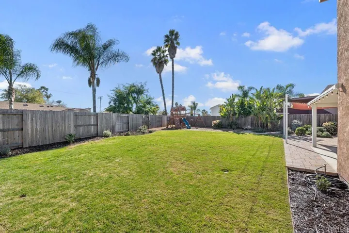 1009 Nightingale Place, Escondido, California 92027