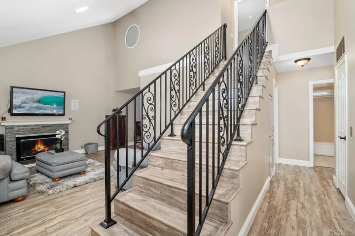 1009 Nightingale Place, Escondido, California 92027