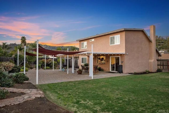 1009 Nightingale Place, Escondido, California 92027