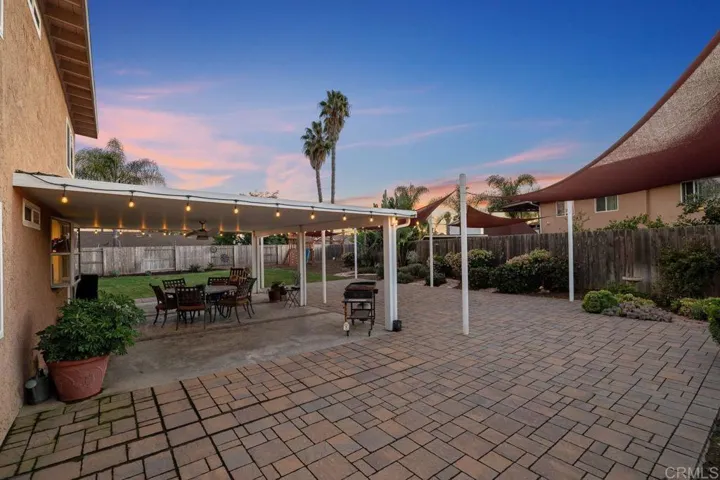 1009 Nightingale Place, Escondido, California 92027